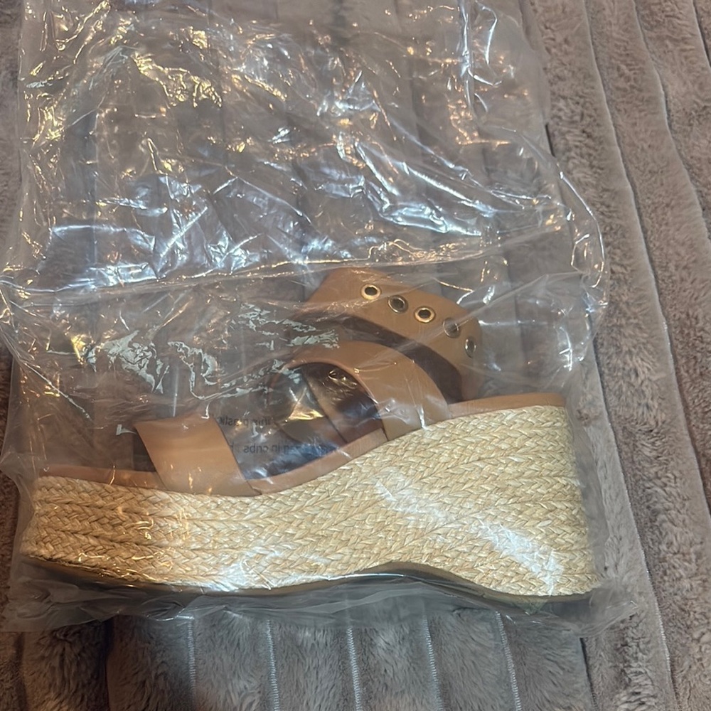 Stylish Tan Wedge Sandals